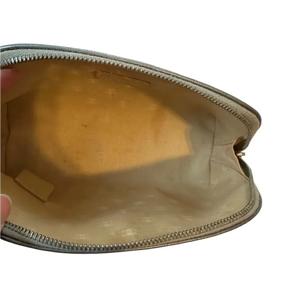 Chanel leather silver pouch - Picture 14 of 16